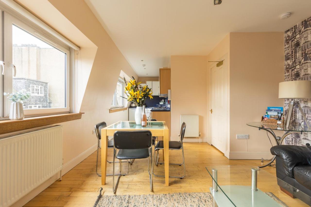 Amazing Castle View Apartment Edimburgo Esterno foto