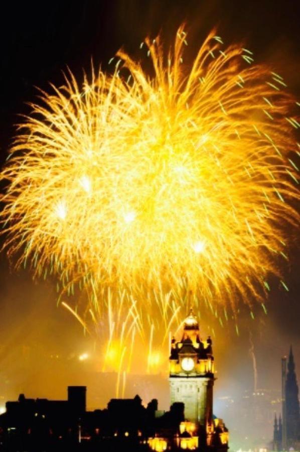 Amazing Castle View Apartment Edimburgo Esterno foto